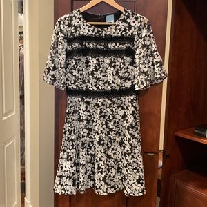 Black and White Floral Cece dress Size 4